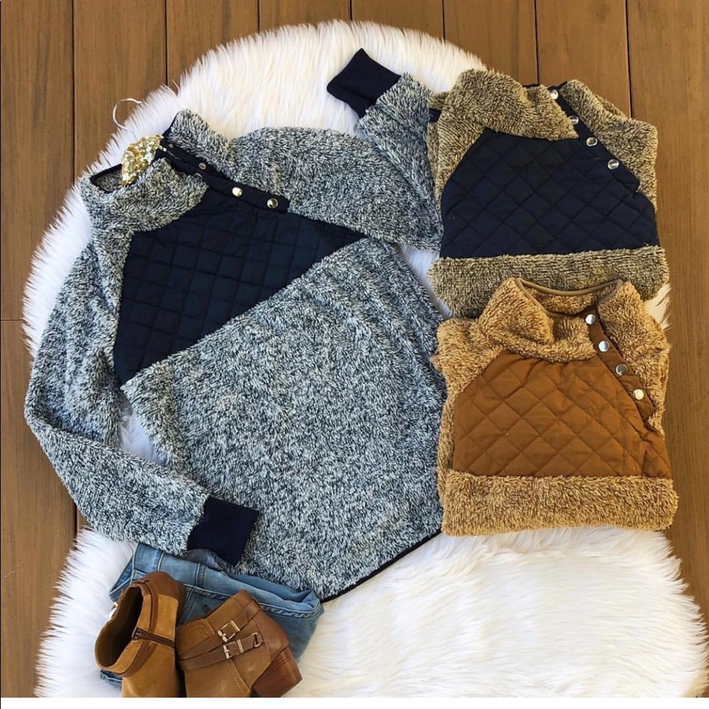 Navy pull over